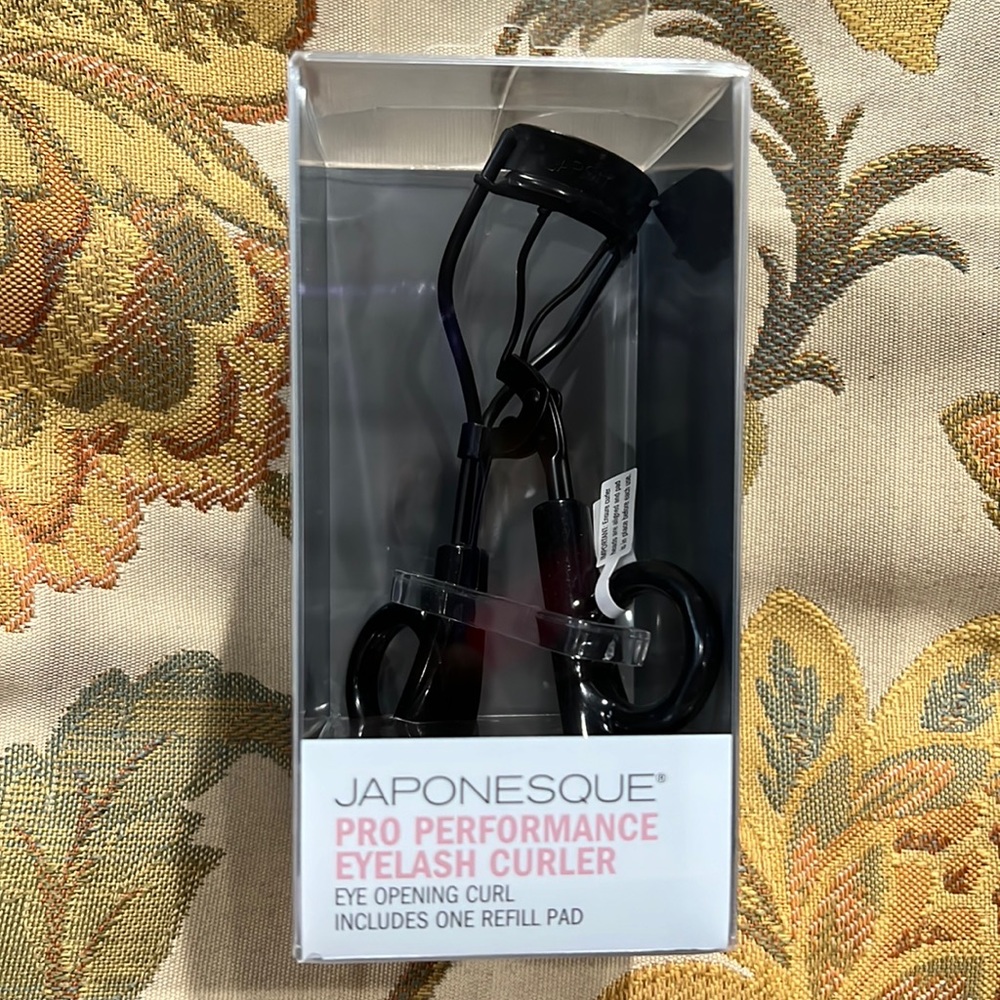 NIB Japonesque pro performance eyelash curler. Make up accessory